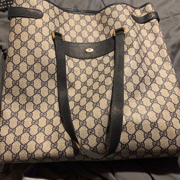 Handbag or purse - Picture 1 of 1